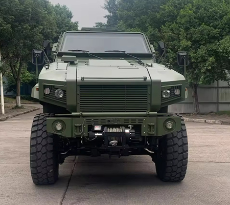 830KG 800cc محرك مركبة مدرعة عسكرية مع 1500mm Track