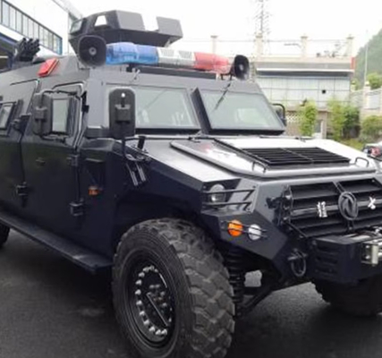 4X4 مركبة مدرعة هجومية مكافحة الشغب للدوريات الحدودية ، قيادة الاتصالات ، هجوم مهام أخرى