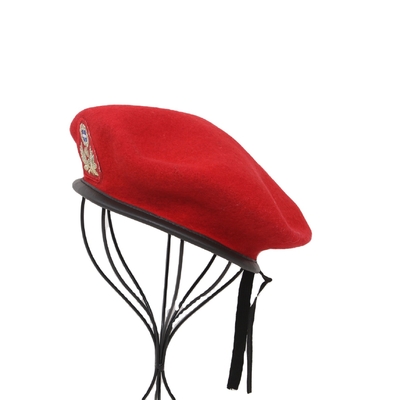 قبعة عسكرية تكتيكية من الصوف العسكري باللون الأحمر للرجال والنساء من القوات الخاصة